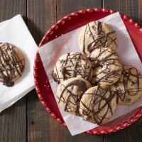 Salted Caramel Chocolate Chip Cookies from Reynolds® Parchment Paper_image