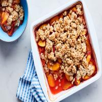 3-Ingredient Peach Crisp with Granola Topping_image