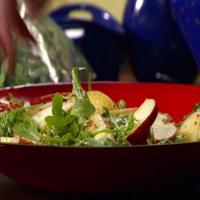 Honey Mustard Dressed Greens with Apple and Pear_image
