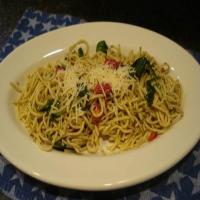 Fresh Plum Tomatoes & Spinach over Pasta_image