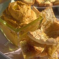 Roasted Red Pepper Hummus with Homemade Pita Chips_image