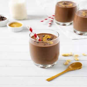 Chocolate Peanut Butter Cup Smoothie With Black Beans_image