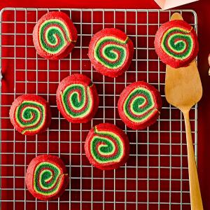 Vegan Christmas pinwheel biscuits_image