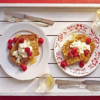 Eggy spelt bread with orange cheese & raspberries_image