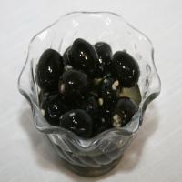 Spicy Garlic Olives image