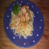 Scrumptious Scallops and Shrimp With Linguini_image