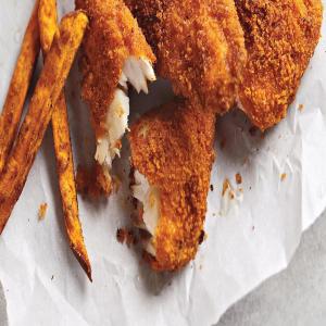 Spicy Oven-Baked Fish and Sweet Potato Fries_image