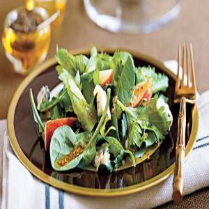 Spinach Celery Salad with Mustard Vinaigrette_image