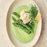 Jamie Oliver's avocado hollandaise with steamed flaky white fish_image