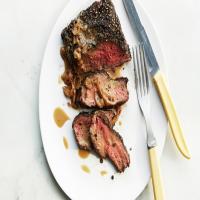 Flat-Iron Steak au Poivre image