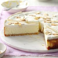 Luscious Almond Cheesecake_image