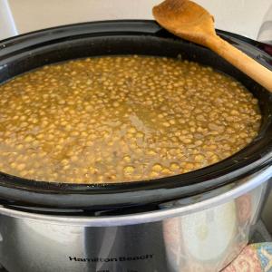 Slow Cooker Mild Curry Split Black Lentils_image