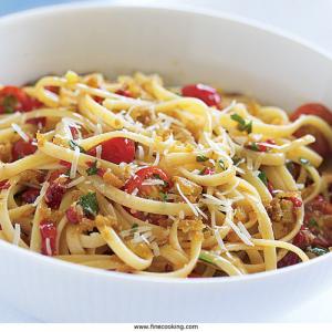 Linguine with Roasted Red Peppers, Tomatoes & Toasted Breadcrumbs_image