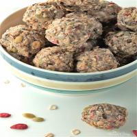 Healthy Trail Mix Energy Balls_image