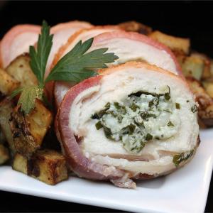 Gorgonzola Stuffed Chicken Breasts Wrapped in Bacon_image