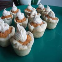 Mini Sweet Potato Pies W/ Whipped Cinnamon Cream Cheese Topping_image