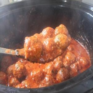 Slow Cooker Meatballs in Pasta Sauce_image