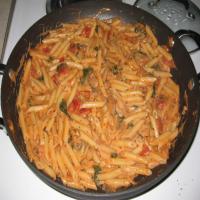 Creamy Spinach and Mushroom Penne Pasta_image
