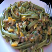 Linguine With White Clam Sauce image