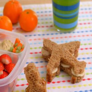 Easy Kids' Lunches: Fun Shaped Sandwiches_image