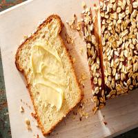 Pressure-Caramelized Oat Bread_image