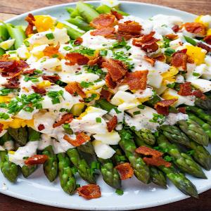 Asparagus Bacon and Egg Salad_image