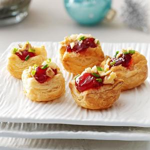 Brie Cherry Pastry Cups_image