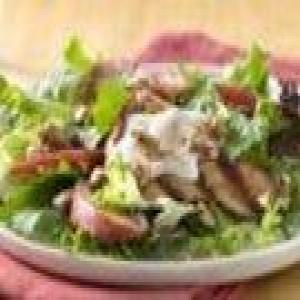 Grilled Apple Salad with Vanilla Yogurt_image