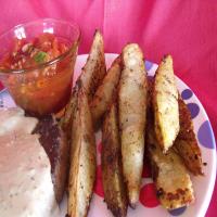 Spicy Potato Wedges With Chili Dip_image
