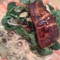 BBQ Salmon over Mixed Greens_image