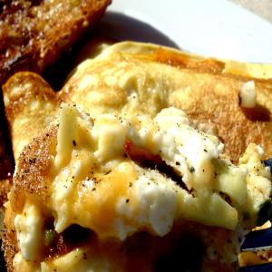 Triple Cheese Omelet_image