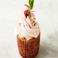 Martha's Strawberry Cupcakes_image