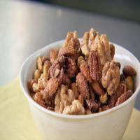 Emeril's Spicy Cocktail Nuts_image