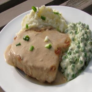 Quick & Easy Pork Chops with Gravy image