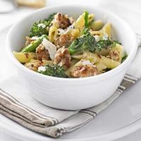 Sausage & broccoli pasta image