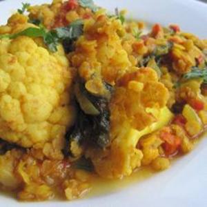 Vegan Curry with Tomatoes, Cauliflower, and Lentils_image