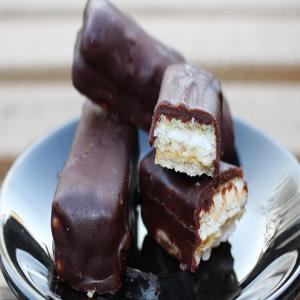 Mini Candy Bars Recipe by Tasty image