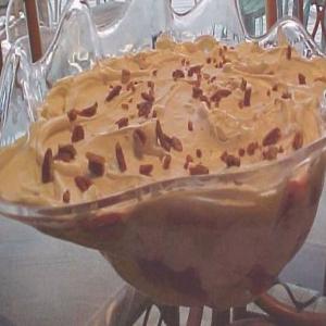 Helen's Punch Bowl Cake--Dessert for a Crowd_image