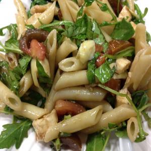 Vegetarian Italian Pasta Salad with Arugula_image