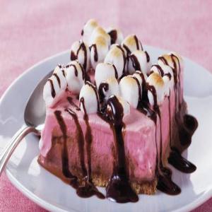 Strawberry S'more Ice Cream Cake_image