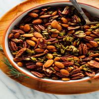 Sweet & Spicy Roasted Party Nuts_image