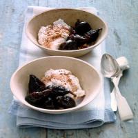 Poached Figs with Fresh Ricotta Cheese_image