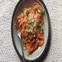 Spaghetti with Sicilian Pesto image