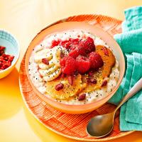 Healthy porridge bowl_image