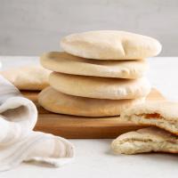 Traditional Pita Bread_image