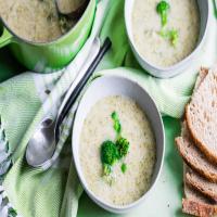 Creamless Broccoli Soup image