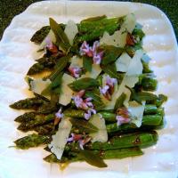 Roasted Asparagus Salad With Fried Sage_image