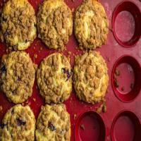 Blackberry Crumb Muffins image