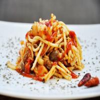 Oyster Mushroom Spaghetti With Tomato and Basil Sauce image