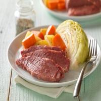 Classic Corned Beef with Cabbage & Potatoes_image